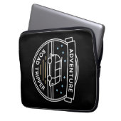 Camper Gift Adventure Road Tripper Laptopschutzhülle (Vorderseite Links)
