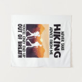 Camper Gift | Never Take Hiking Advice From Me Wandteppich (Vorderseite (Horizontal))
