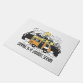 Campervan Mountain Retreat Fußmatte (Schrägansicht)