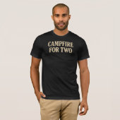 Campfeuer für zwei Camping T-Shirt (Vorne ganz)
