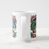 Campfire, Cocoa und Weihnachtsmann: Cosy Up for Jumbo-Tasse (Rückseite)
