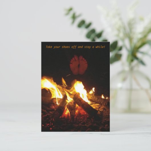 Campfire Footsies Postkarte (Stehend Vorderseite)