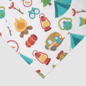 Camping Adventure Patches auf Weiß Seidenpapier (Ausschnitt)