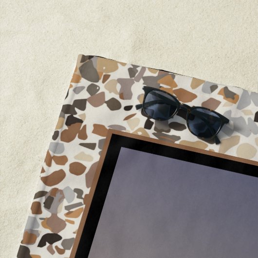 Camping bei Sunset Pebble Strandtuch (Beispiel)