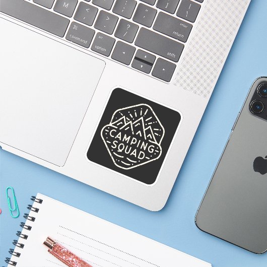 Camping Camp Squad Crew Aufkleber (Laptop mit iPhone)