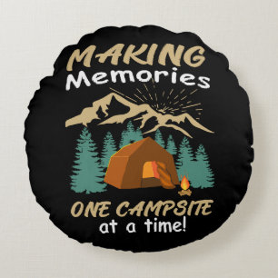 CAMPING Erinnerungen Rundes Kissen