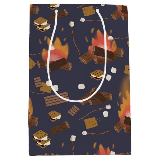 Camping Fire Outdoor Adventure & Marshmallows Mittlere Geschenktüte (Vorderseite)