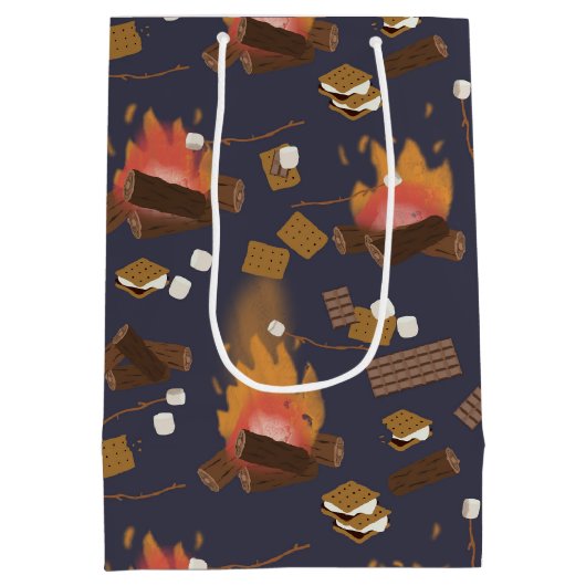 Camping Fire Outdoor Adventure & Marshmallows Mittlere Geschenktüte (Rückseite)