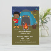 Camping-Geburtstagsjunge Einladung (Stehend Vorderseite)