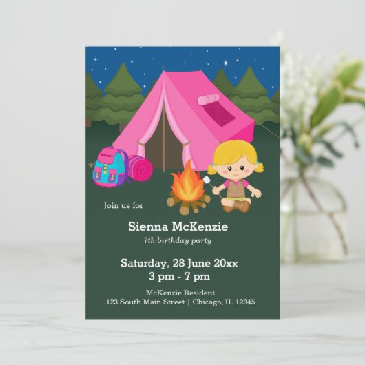 Camping Geburtstagsmädchen Einladung (Stehend Vorderseite)