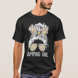 Camping Girl Messy Hair in Bun Sonnenbrille Bandan T-Shirt
