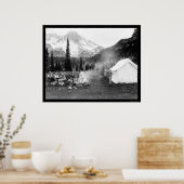 Camping in Indian Henry, Mount Rainier, WA 1922 Poster (Küche)
