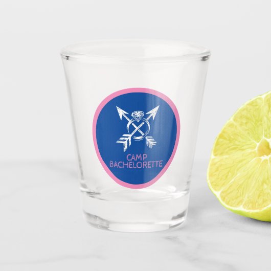 Camping Junggesellinnenabschied Schnapsglas (Vorderseite)