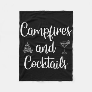 Camping Lagerfeuer und Schwänze Grafik Lustig Frau Fleecedecke