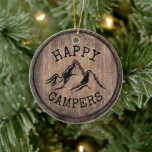 Camping Life Happy Campers Mountain Adventure Keramik Ornament<br><div class="desc">Camping Familie glückliche Campers Bergabenteuer Rustikale Holzdekorationen.</div>