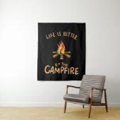 Camping - Life is Better by the Campfire Wandteppich (Beispiel)