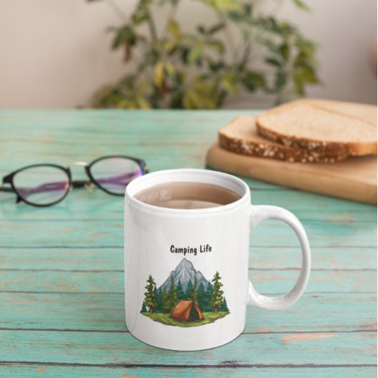 Camping Life mit einem Zelt im Wald Kaffeetasse