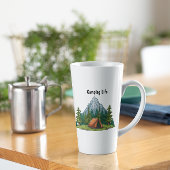 Camping Life mit einem Zelt im Wald Milchtasse