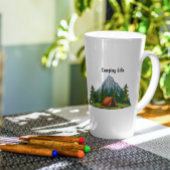 Camping Life mit einem Zelt im Wald Milchtasse