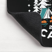 Camping-Sommerurlaub-Crew-Cousin-Camp 2025 Mousepad (Ecke)