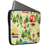 Camping-Szene - Wohnwagen, Camping-Stühle, Feuerpl Laptopschutzhülle (Vorne Rechts)