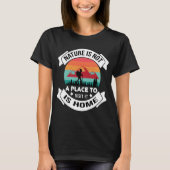 Camping und Abenteuer Funny T-Shirt (Vorderseite)