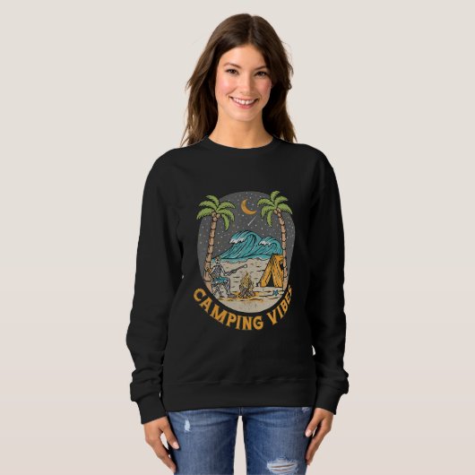 Camping Vibes Happy Camper Outdoors Adventure Sweatshirt (Vorne ganz)