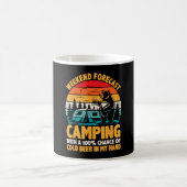 Camping-Wochenende-Vorhersage 100% Chance auf Bier Kaffeetasse (Mittel)