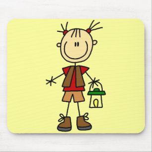 Campings-Mädchen mit Laternen-T-Shirts und Mousepad