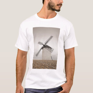 Campo de Criptana, antike Windmühlen von La Mancha T-Shirt