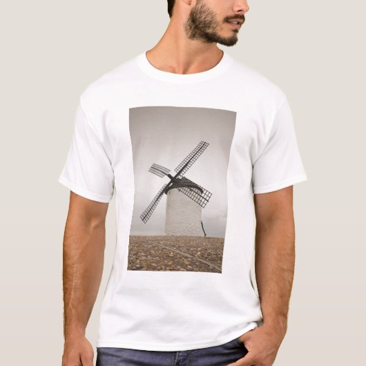 Campo de Criptana, antike Windmühlen von La Mancha T-Shirt (Vorderseite)
