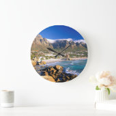 Camps Bay Beach And The Twelve Apostles Range Große Wanduhr (Zuhause)