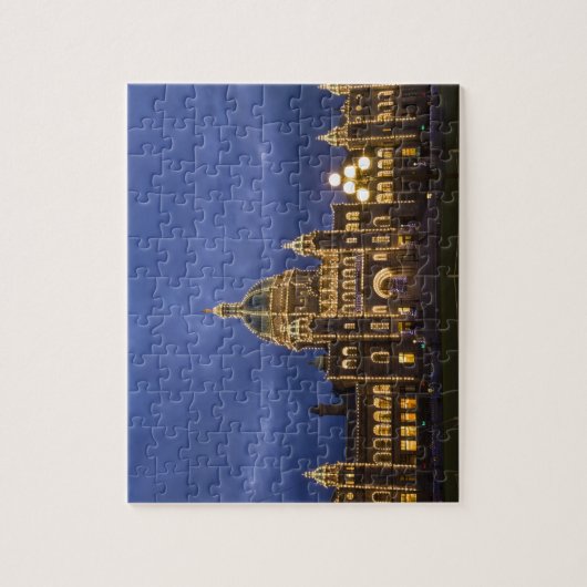 CANADA, British Columbia, Victoria. Abend Puzzle (Vertikal)