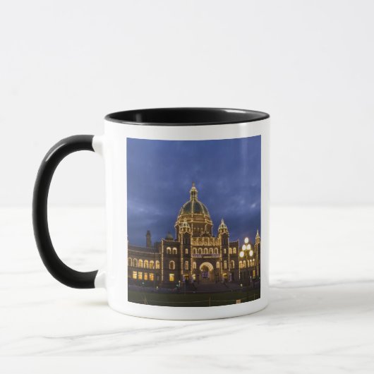 CANADA, British Columbia, Victoria. Abend Tasse (Links)