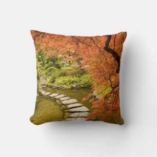 CANADA, British Columbia, Victoria.Herbst Kissen