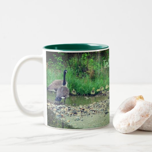 Canada Gänse Mama Vater Babies Nature Personalisie Zweifarbige Tasse (Mit Donut)