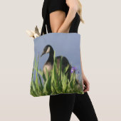Canada Goose Irises Natureainting Tasche (Von Nahem)