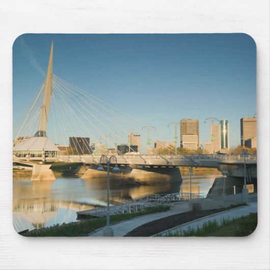 CANADA, Manitoba, Winnipeg: Esplanade Riel Mousepad (Vorne)