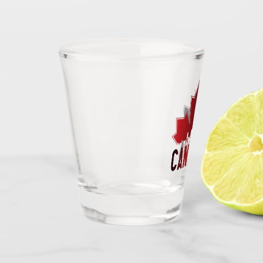 Canada Skyline Gradient Maple Leaf Patriotic Schnapsglas (Links)