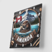 Canadian Beaver Holding Nesting Material by Lake Quadratische Wanduhr (Winkel)