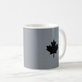 Canadian Black Maple Leaf auf Grau Kaffeetasse (VorderseiteRechts)