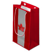 Canadian Chrome Maple Leaf auf Carbon Fibre Stilen Kleine Geschenktüte (Vorderseite Schrägansicht)