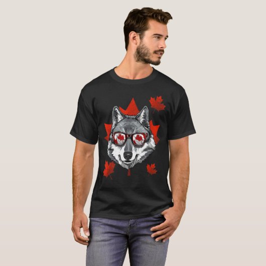 Canadian Gray Wolf Maple Tree Leaf Canada Flag Ani T-Shirt (Vorne ganz)