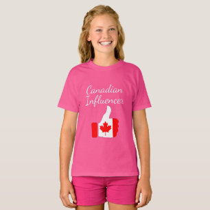 Canadian Influencer hebt den Lighthouse-Weg auf T-Shirt