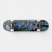 Canal-Wasser mit Gondelbooten Skateboard (Horizontal)