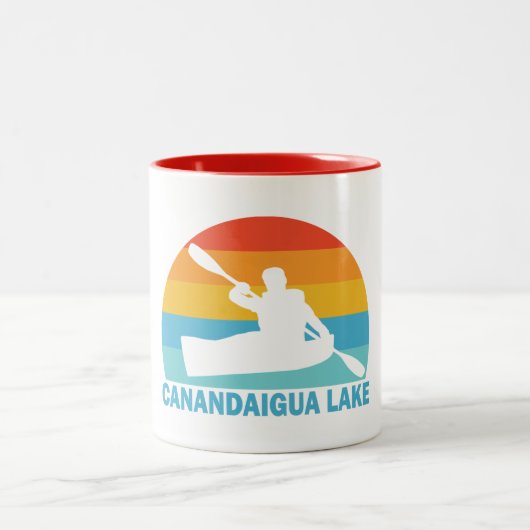 Canandaigua Lake New York Kayak Zweifarbige Tasse (Mittel)