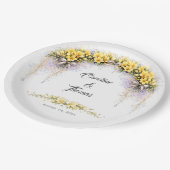 Canary Yellow Romantic Freesia  Floral Wedding Pappteller (Schrägansicht)