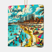 Cancun, Mexiko mit einem Pop Art Vibe Keramikornament (Links)