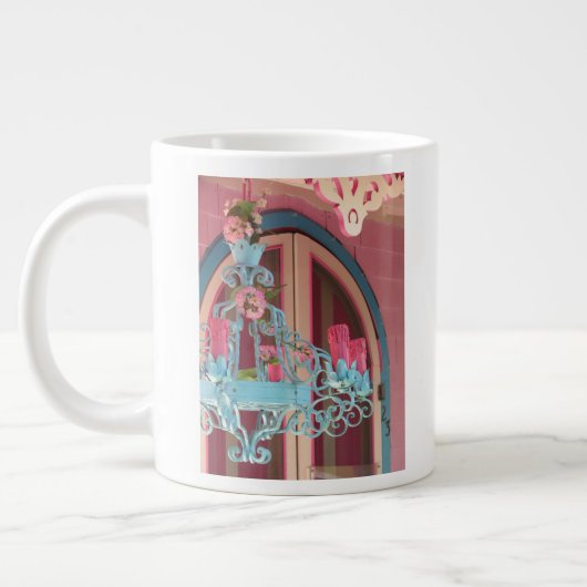 Candelabra und Pink - Martha's Weinberg Jumbo-Tasse (Links)