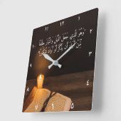 Candle and Quran with bead in dark room Quadratische Wanduhr (Winkel)